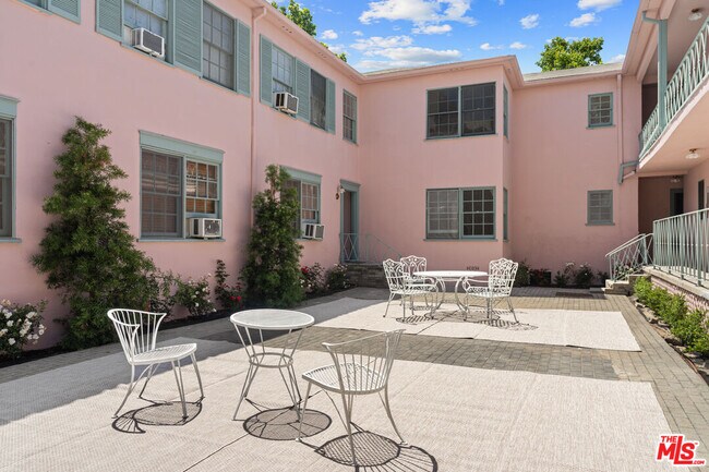 Building Photo - 148 S McCarty Dr
