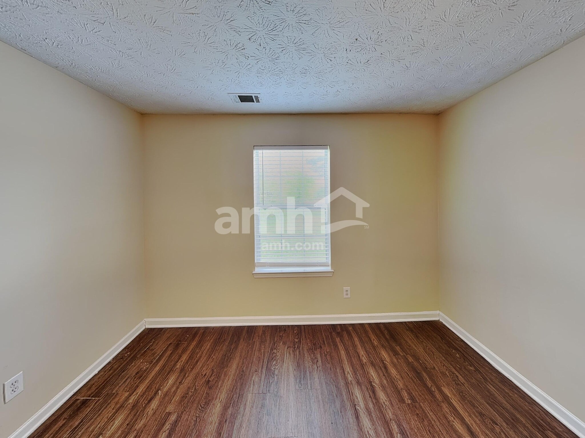 Building Photo - 186 Dean Way