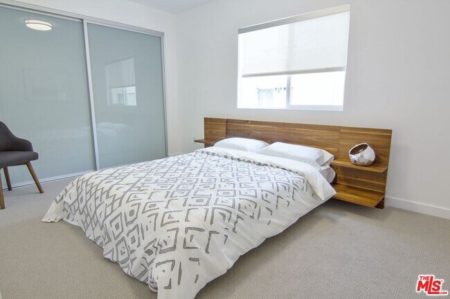 Building Photo - 1445 9th St