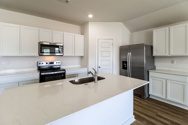 Building Photo - 110 E Fredonia Ct