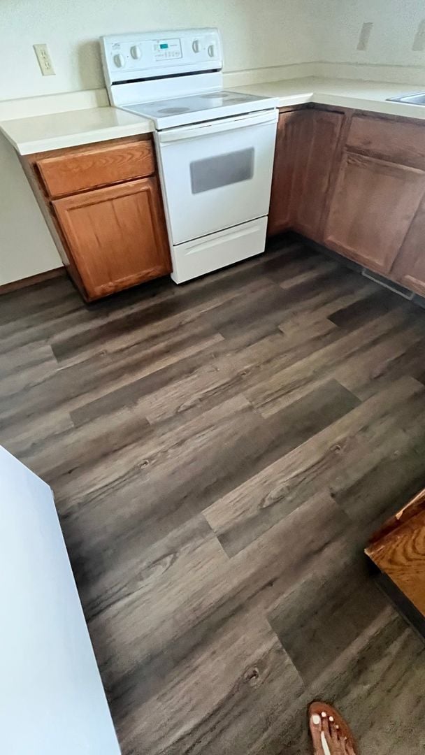 Building Photo - Welcome Home to this charming 2 bedroom, 1 bathroom apartment in Neenah, WI!