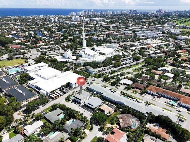 Building Photo - 5621 NE 22nd Ave