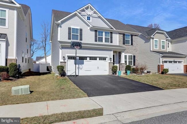 Building Photo - 1704 Scenic Manor Dr