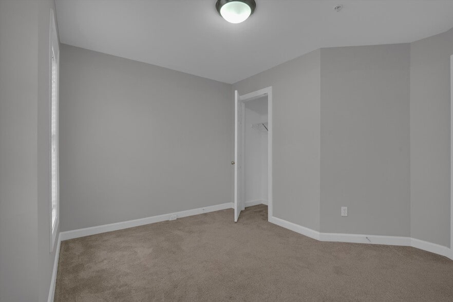 Building Photo - 7974 Vigne Ct