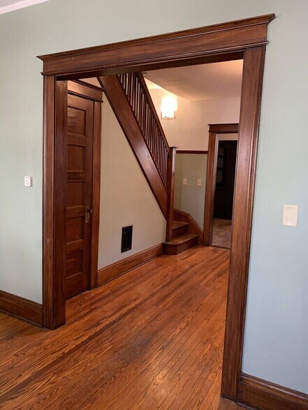 Living & dining rooms - 47 Nicholson St