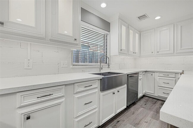 Building Photo - 14607 Keystone Green Dr