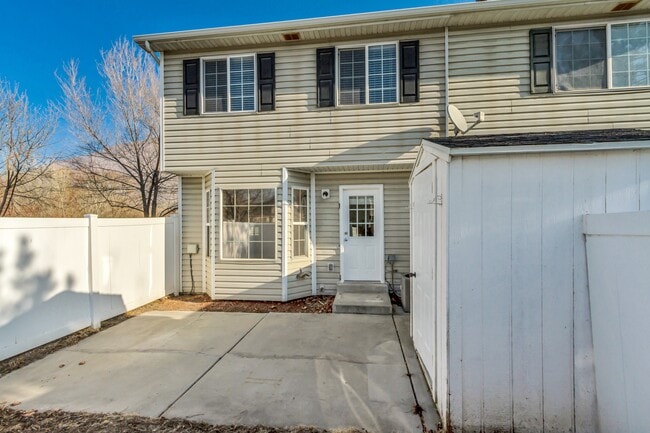 Building Photo - 816 N 175 E