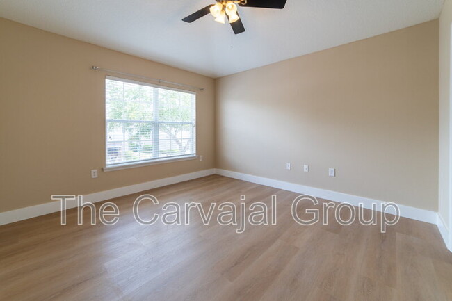 Building Photo - 6646 S Goldenrod Rd