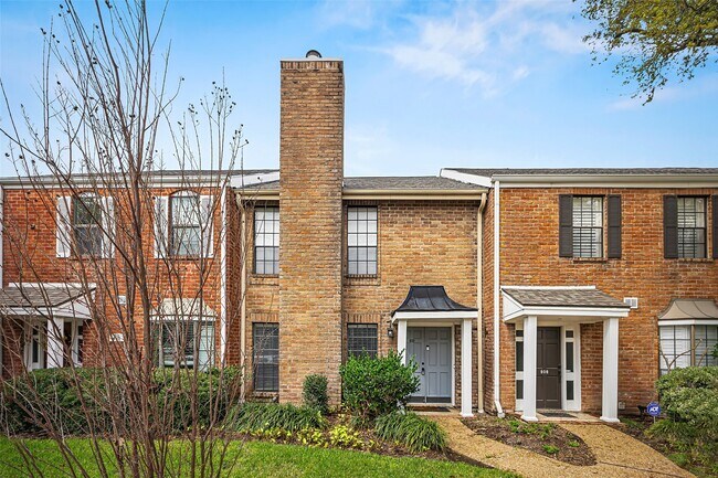 Building Photo - 810 Augusta Dr