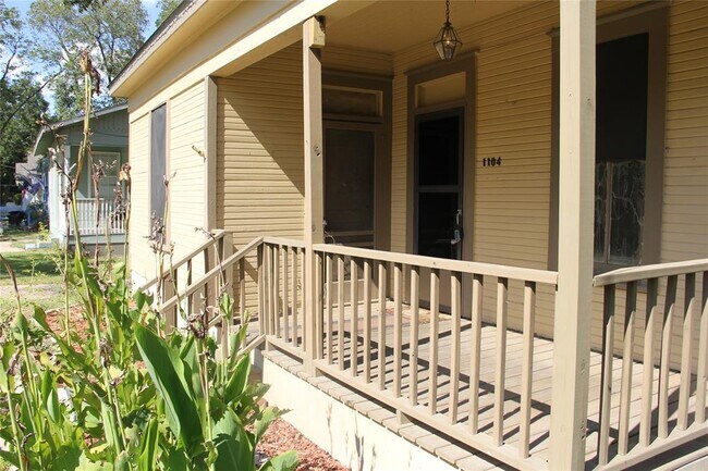 Building Photo - 1104 Kimbro St