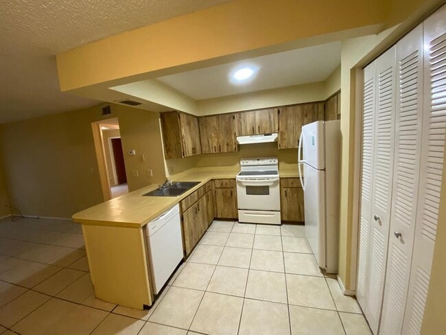 Building Photo - 67 Deena Way