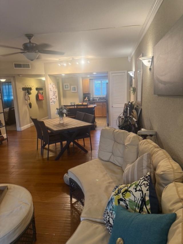 Building Photo - 1400 NE 57th Ct