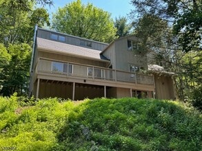 Building Photo - 54 Water St