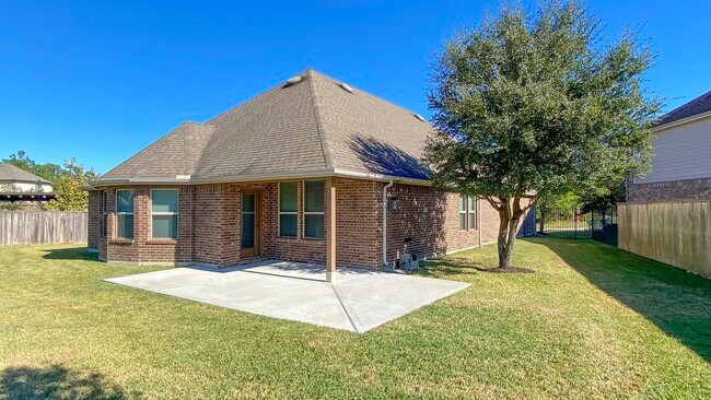 Building Photo - 10 Pinestead Ct