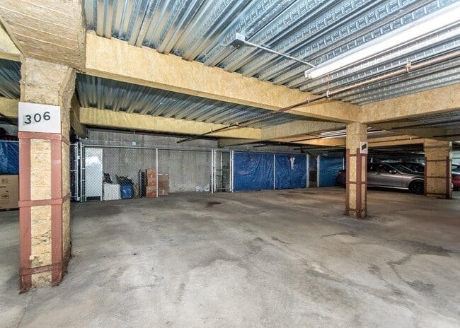 Building Photo - 255 Winter St