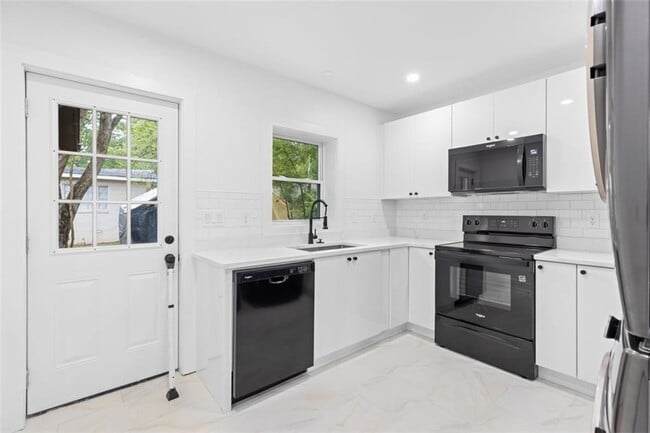 Building Photo - 150 Bixby Terrace SE