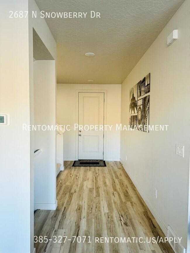 Building Photo - 2687 N Snowberry Dr