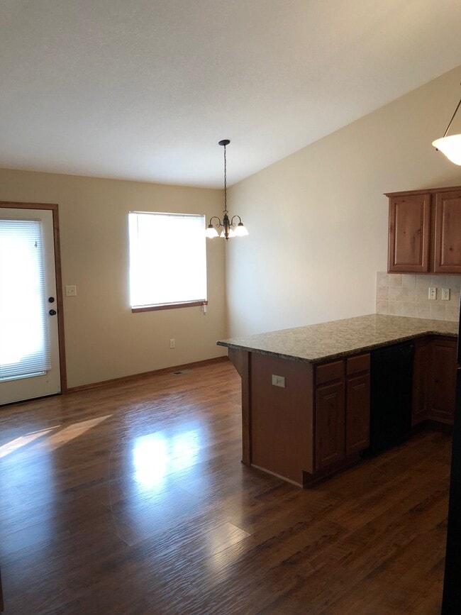 Building Photo - 2038 N Springbrook St