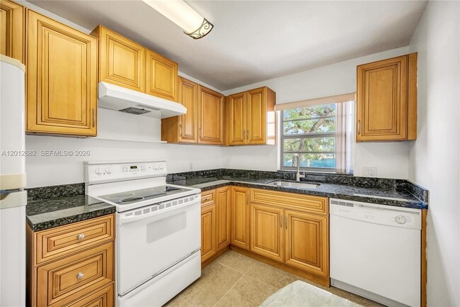Building Photo - 7757 SW 86th St