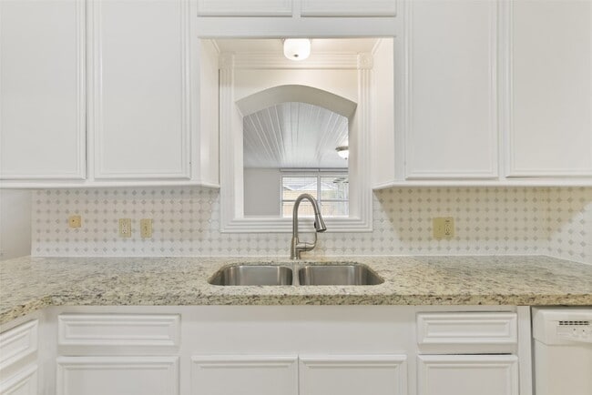 Building Photo - 10515 Eddystone Dr