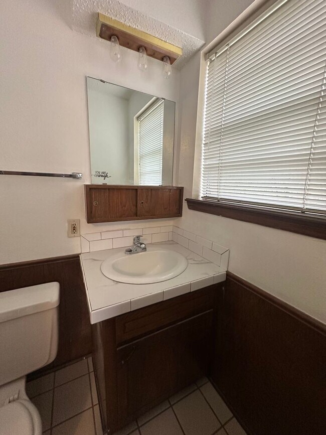 Building Photo - 4808 S Dimple Dr