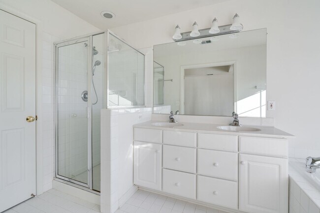 Building Photo - 6327 Dunn Ct