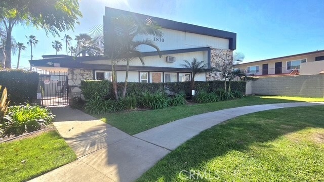 Building Photo - 1810 W Sallie Ln