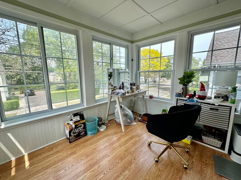 Building Photo - 33 Park St