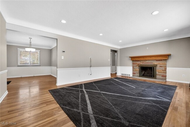 Building Photo - 8310 Broadview Rd