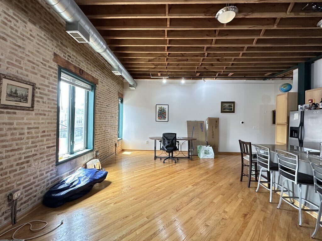 Building Photo - 7509 W Madison St
