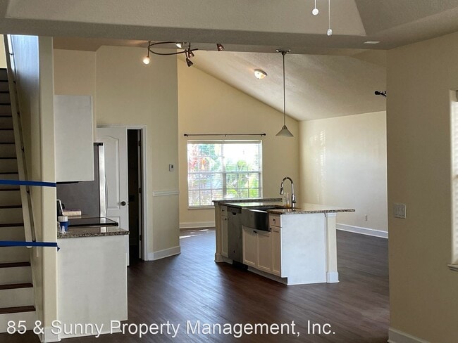 Building Photo - 5 br, 2 bath House - 5361 Somerville Dr