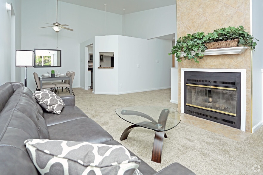 Interior Photo - Shoal Creek