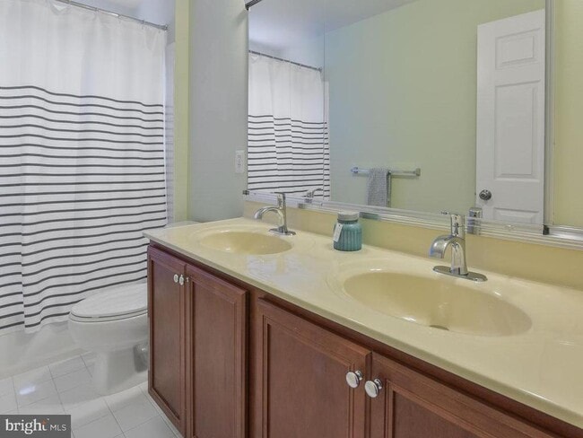 Building Photo - 5907 Tulloch Spring Ct