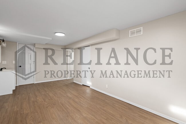 Building Photo - 1125 W 16th St N