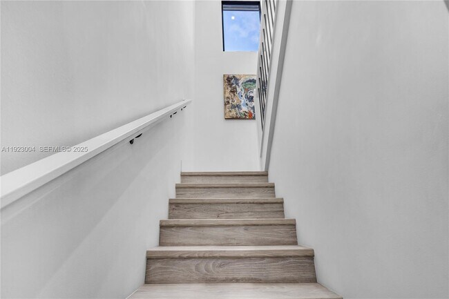 Building Photo - 4363 NW 81st Ave