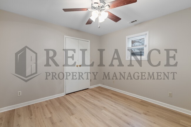 Building Photo - 209 N Topeka St