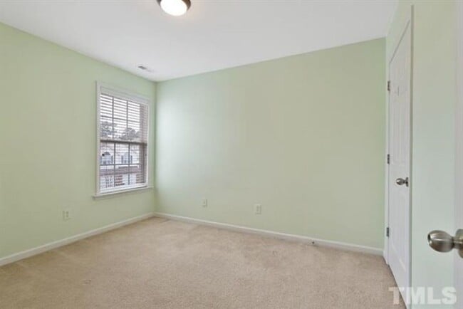 Building Photo - Golf Course Townhome