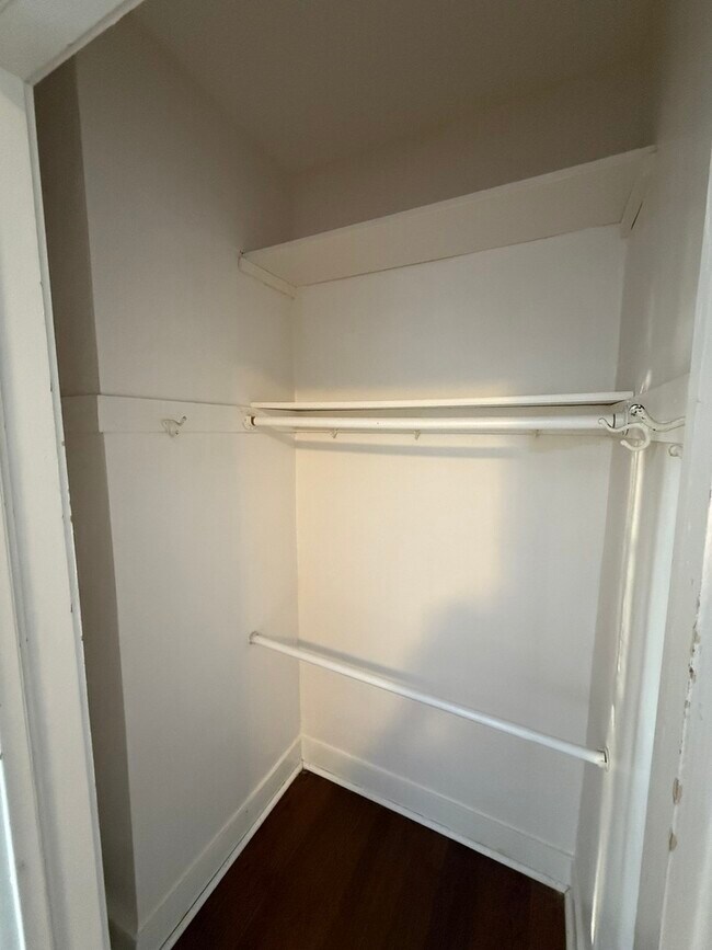 Building Photo - 1624 Washington St