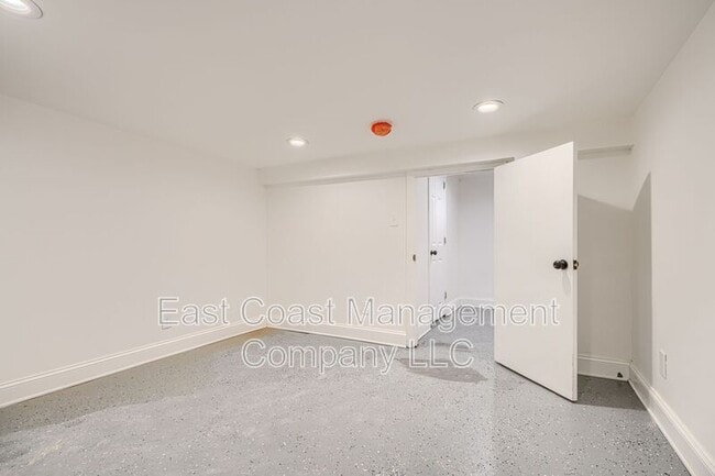 Building Photo - 2535 Shirley Ave