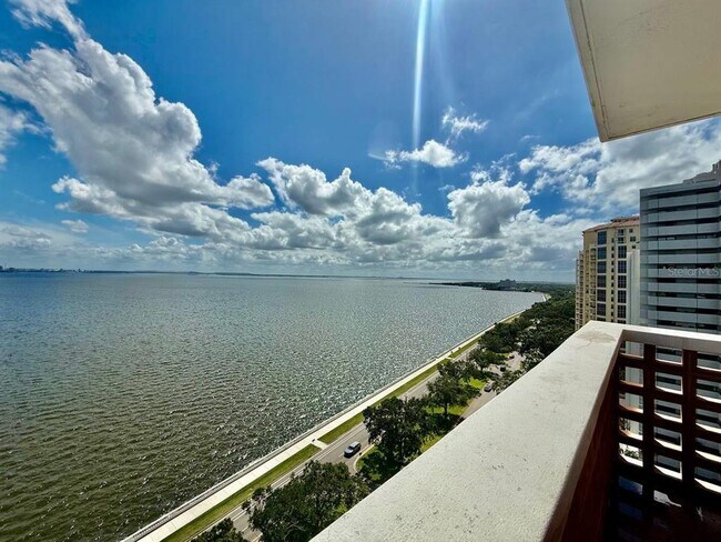 Building Photo - 4015 Bayshore Blvd