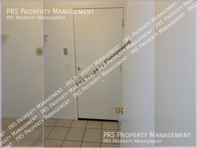 Building Photo - 46110 W Sheridan Rd