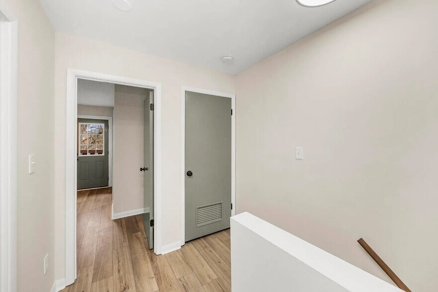 Building Photo - 5702 Brentwood Meadows Cir