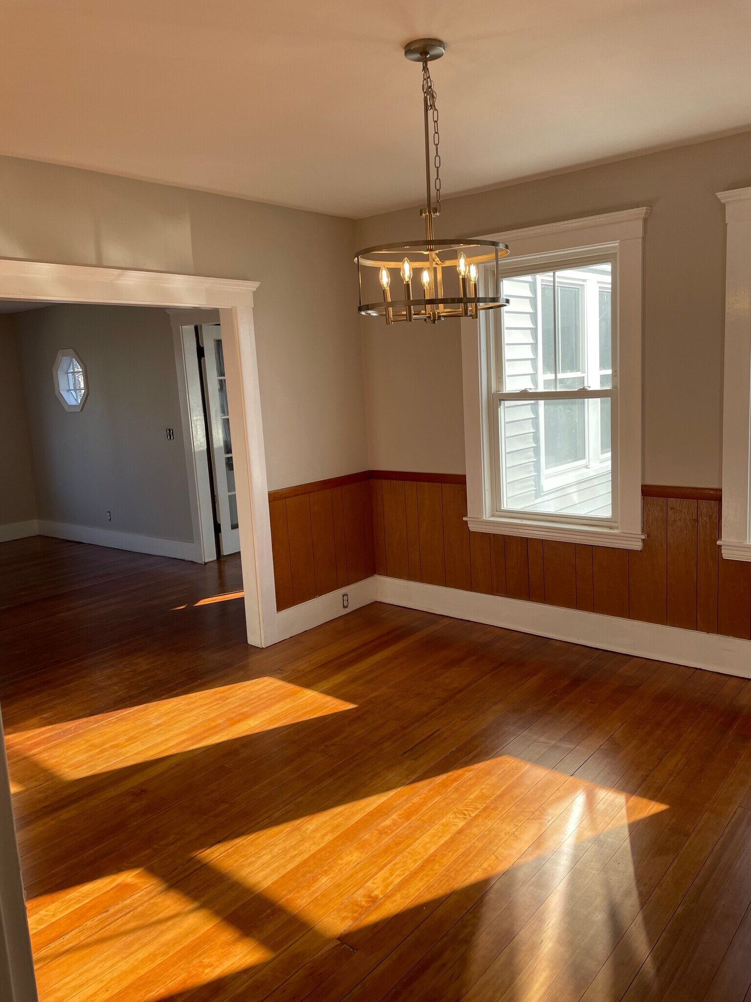 Building Photo - 105 Fox Hill Rd