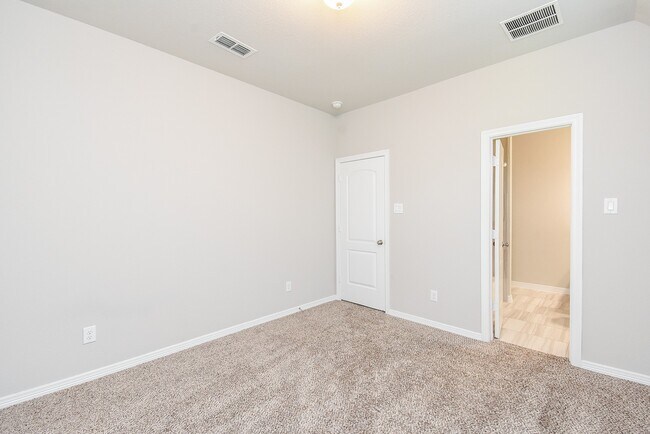 Building Photo - 4355 Thornapple Hills Ct