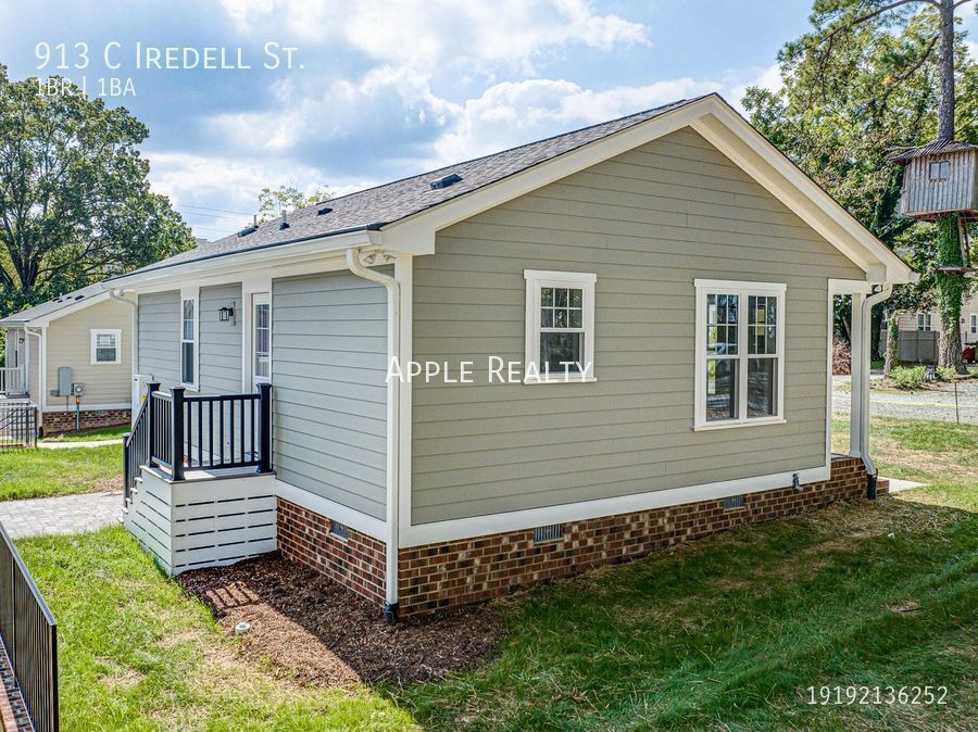 Building Photo - 913c Iredell St