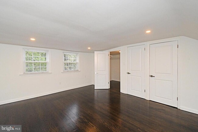 Building Photo - 201 Montgomery Ave