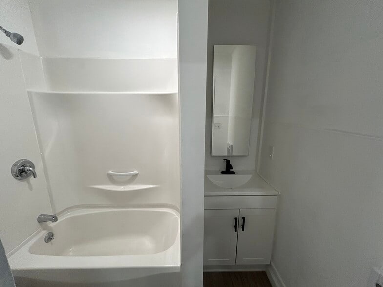 Bathroom 1 - 174 Church St