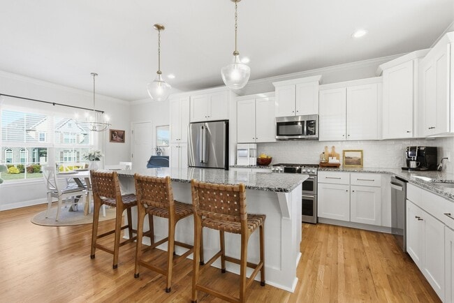 Building Photo - 2046 Lequire Ln