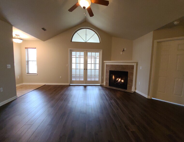 Building Photo - N70W15476 Amberleigh Cir