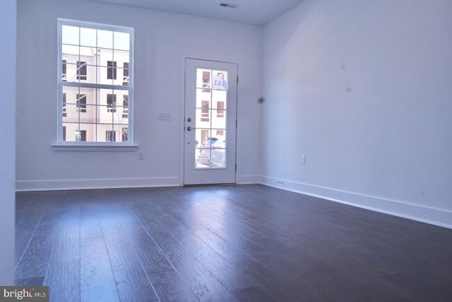 Building Photo - 116 Stoutsburg Blvd